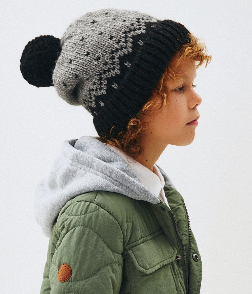 10032 Boys’ Knitted Winter Beanie with Nordic Pattern & Pom-Pom – Wool Blend | Sizes 54–56 | Ages 6–12 Years