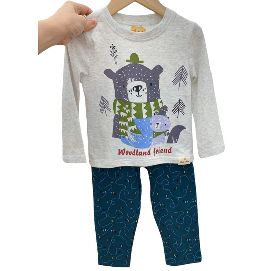 22002 Boys' Mid-Season Cotton Pajama Set with Bear in the Forest Print – Long Sleeve Top & Pants Sleepwear | Sizes 90–146 cm