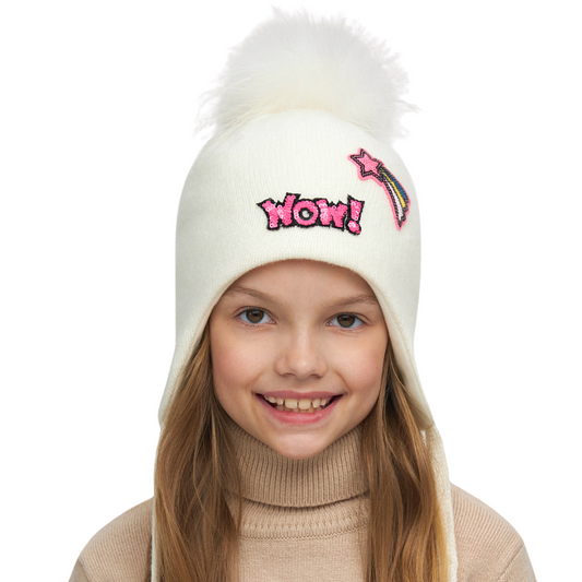 11290 Girls’ Winter Knit Hat with Sequin WOW & Star Appliqué | Size 54–56 cm | Ages 6–12 Years | Cashmere, Wool | Cotton Lining | Natural Fur Pom-Pom