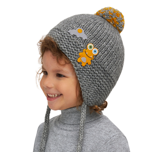 11264 Boys’ Knitted Winter Hat with Monster Appliqué | Pom-Pom | Sizes 48–50 cm | 9–18 Months | Baby Alpaca, Wool | 100% Cotton Lining