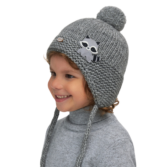 11262 Boys’ Knitted Winter Hat with Pom-Pom, Earflaps & Raccoon Appliqué | Sizes 50–52 cm | 18–36 Months | Baby Alpaca, Wool | 100% Cotton Lining