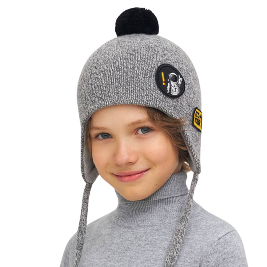 11483 Boys’ Knitted Winter Hat with Astronaut Patches & Pom-Pom – Cashmere Wool Blend | Sizes 54–56 | Ages 6–12 Years