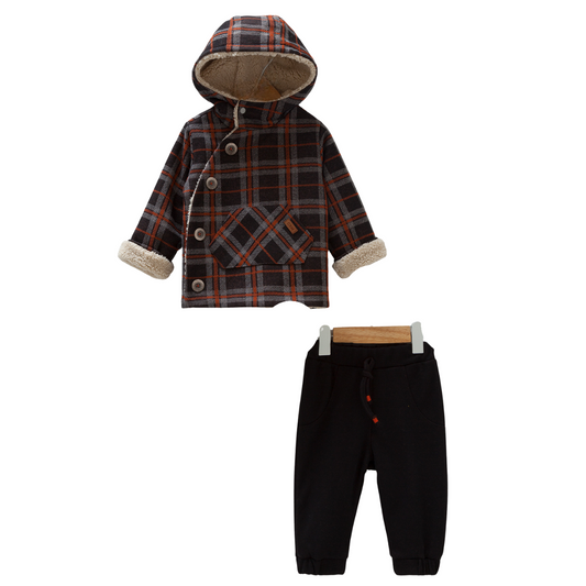 8476 Caramell Baby Boys’ Mid-Season Plush 2-Piece Set – Plaid Hooded Jacket & Pants | Sizes 3–18 Months | Made in Turkey