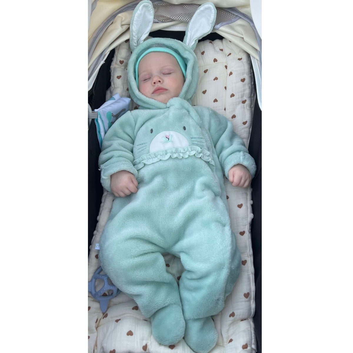 8424 Caramell Baby Girl Plush Jumpsuit with Hood & Bunny Ears – Closed Feet | Sizes 0–9 Months | Made in Turkey