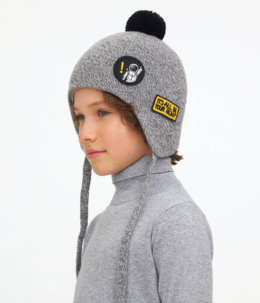 11483 Boys’ Knitted Winter Hat with Astronaut Patches & Pom-Pom – Cashmere Wool Blend | Sizes 54–56 | Ages 6–12 Years
