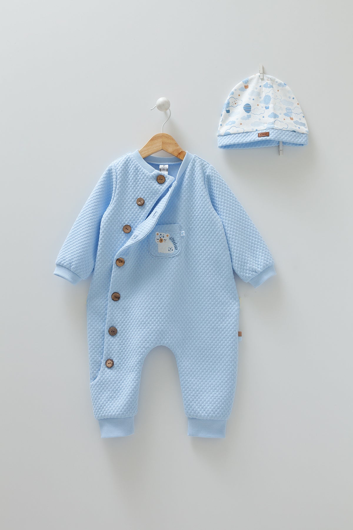 8346 Caramell Baby Boys’ Lightweight Cotton Jumpsuit with Hat – Spring | 0–12 Months | 100% Cotton | Made in Turkey