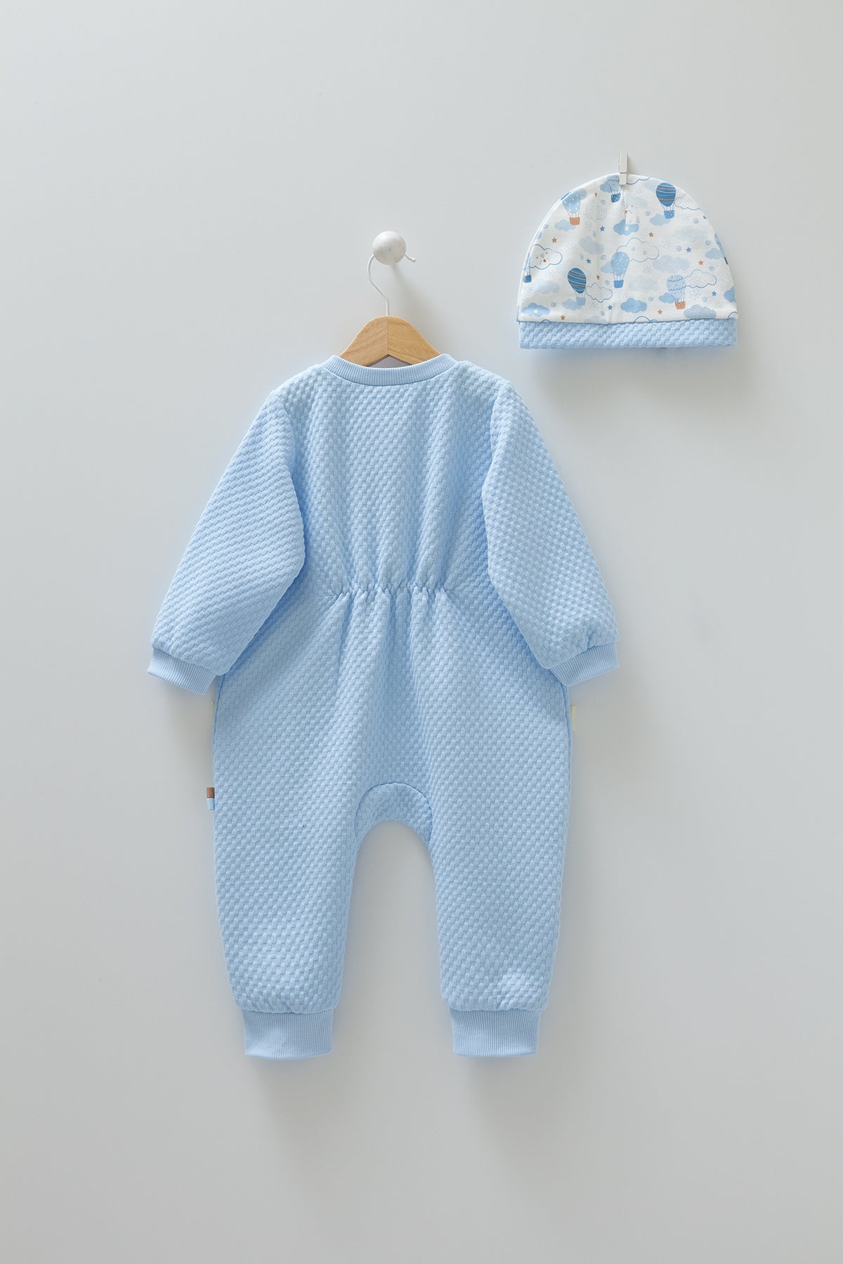 8346 Caramell Baby Boys’ Lightweight Cotton Jumpsuit with Hat – Spring | 0–12 Months | 100% Cotton | Made in Turkey