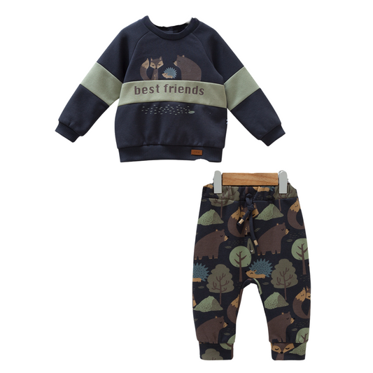 8250 Caramell Baby Boys’ 2-Piece Fleece-Lined Set – “Best Friends” Sweatshirt & Forest Print Pants | 3–18 Months | Cotton | Turkey