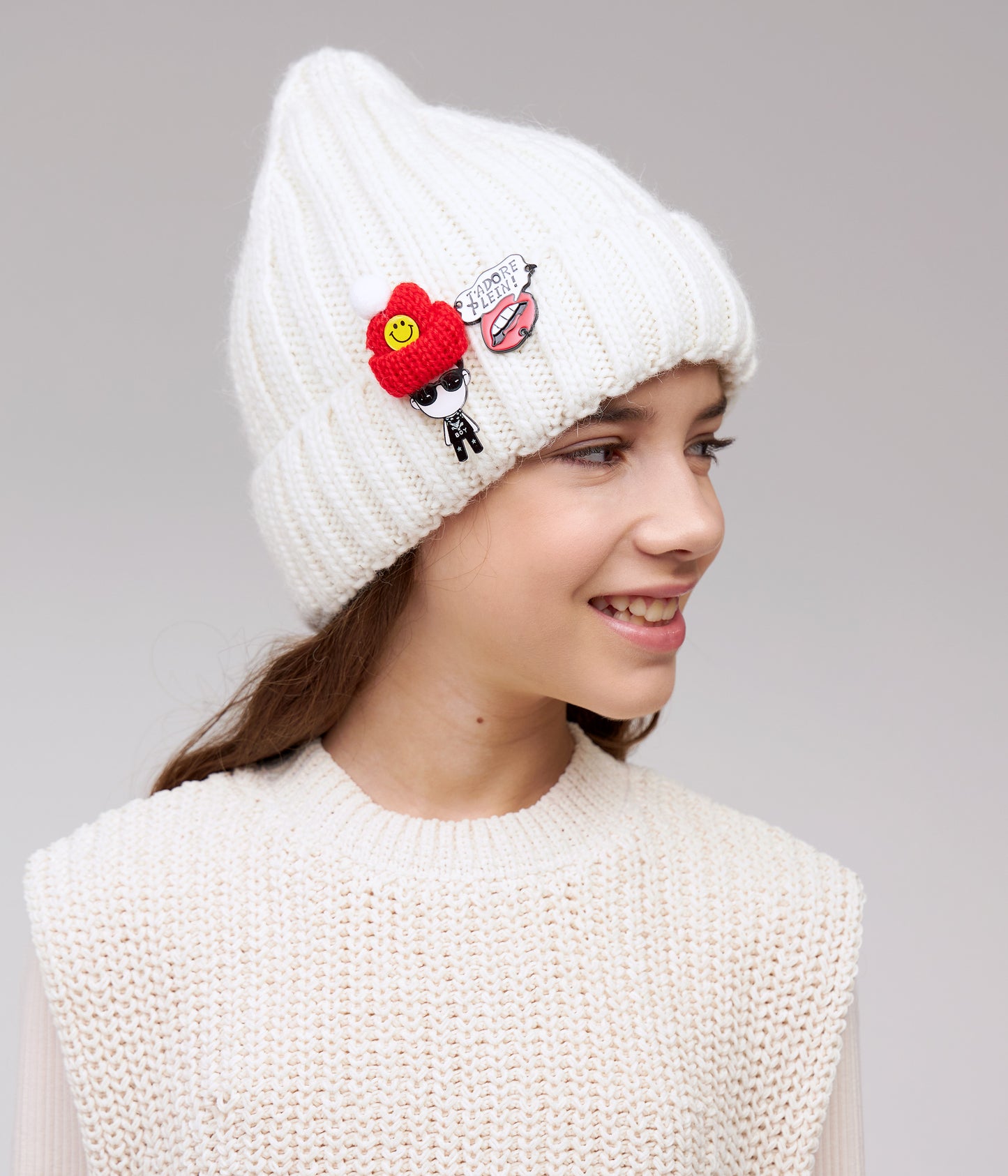 10125 Girls’ Winter Knit Hat with Sewn-On Appliqués | Size 54–56 cm | Ages 6–12 Years | Baby Alpaca, Wool | 100% Cotton Lining