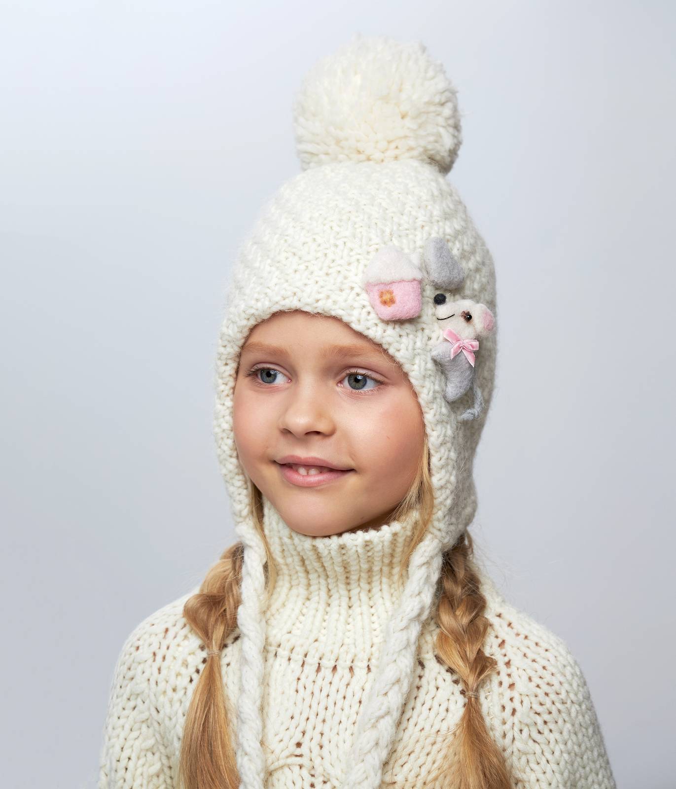10126 Girls’ Winter Knit Hat with Pom-Pom & Plush Appliqué | Size 52–54 cm | Ages 3–5 Years | Baby Alpaca & Wool Blend